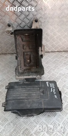 Кутия акумулатор VW Golf Plus 2.0TDI 16v 2005г.	