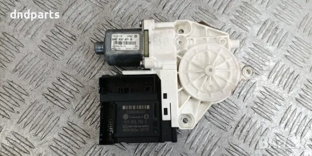 Моторче стъклоповдигач врата VW Golf Plus 2005г.(предна лява)	