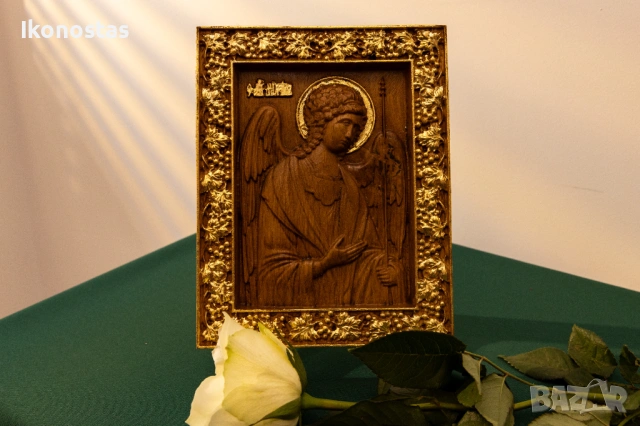 Релефна позлатена икона на Архангел Михаил – закрилникът, снимка 6 - Икони - 53224039