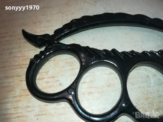 бокс черен с череп и шип 2210241406, снимка 9 - Екипировка - 47676427