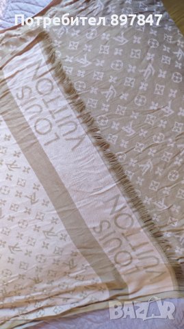 Шал Louis Vuitton, снимка 3 - Шалове - 41877771