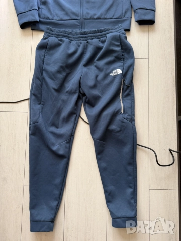 The North Face спортен екип-оригинален, снимка 2 - Спортни дрехи, екипи - 55902858