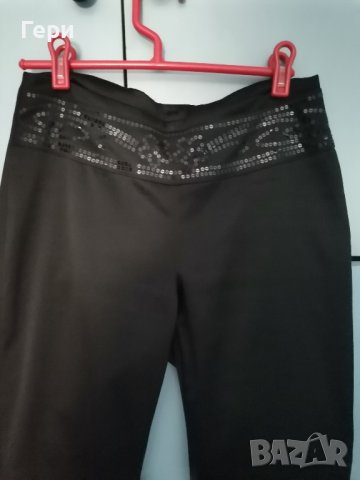 Черен дамски сатенен панталон Divided, снимка 2 - Панталони - 42593045