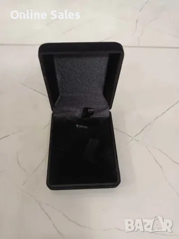 Кутия за колие, огърлица, бижута