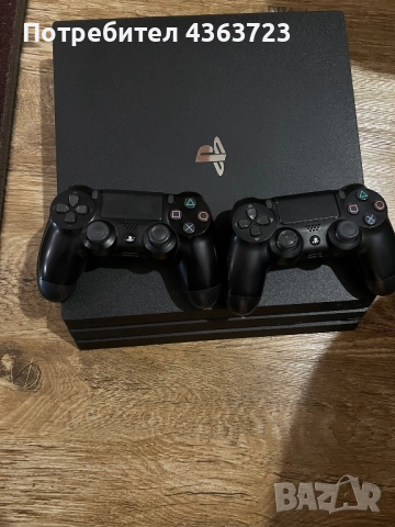 Playstation 4 + 2 джойстика + 8 игри