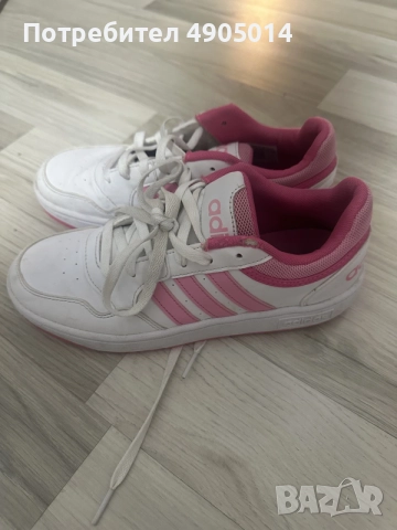 употребявани дамски маратонки Adidas, снимка 4 - Маратонки - 56120648