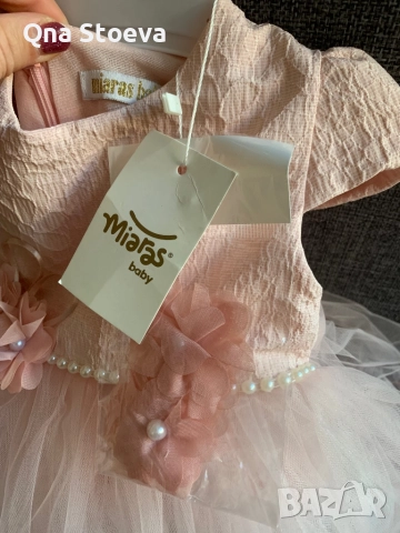 Чисто нова бебешка рокля с лента за косата, с етикет , снимка 3 - Бебешки рокли - 52152716