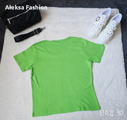 Дамска зелена тениска актуален цвят за сезона, снимка 2 - Тениски - 37123860