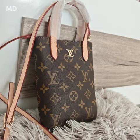 LV малка дамска чанта , снимка 2 - Чанти - 56374759
