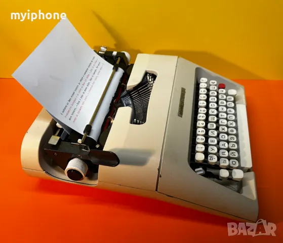 Пишеща Машина Olivetti Lettera 35 Клавиатура Кирилица Топ Състояние Нова лента, снимка 4 - Антикварни и старинни предмети - 49486981