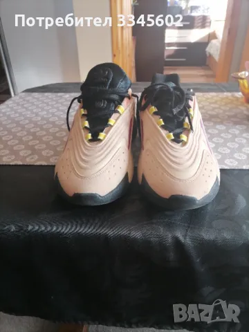 Дамски маратонки Адидас , снимка 4 - Маратонки - 50355632