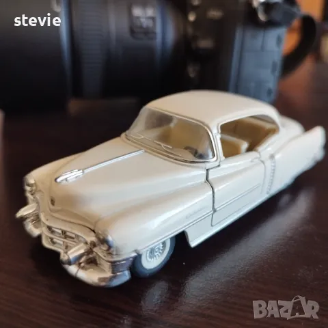 Cadillac 1953 god. - 1:43, снимка 2 - Коли, камиони, мотори, писти - 48878727