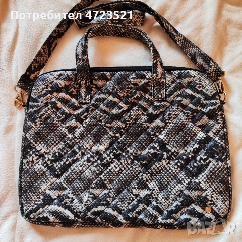 Уникална дамска чанта със змийски принт 