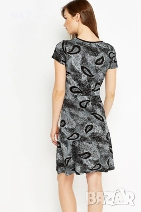 Страхотна нова рокля С-М размер, снимка 2 - Рокли - 52016290