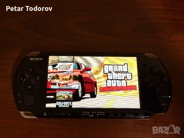 PSP 3004 Хакнато 64GB 40 игри Piano Black + кейс, снимка 3 - PlayStation конзоли - 53355920