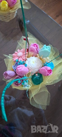 Букет от ароматни сапунени цветя , снимка 8 - Ръчно изработени сувенири - 53761693