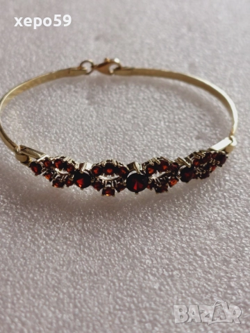 Златна дамска гривна с гранати-злато 585, снимка 3 - Гривни - 52307481