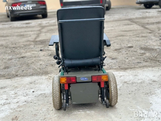 Акумулаторна инвалидна количка Invacare за трудно подвижни хора, снимка 3 - Инвалидни колички - 53245568