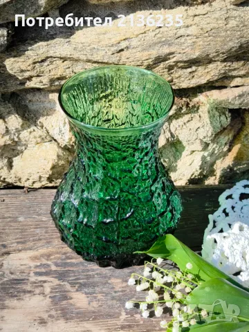 Ваза зелено стъкло, снимка 5 - Антикварни и старинни предмети - 50186149