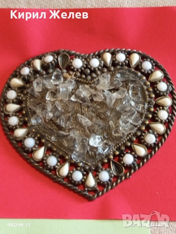 БИЖУ в ФОРМАТА на СЪРЦЕ с ИНКРУСТИРАНИ КРИСТАЛИ и ПЕРЛИ ОРНАМЕНТИРАНО 49884, снимка 6 - Колиета, медальони, синджири - 52502591