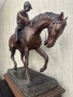 Уникална масивна бронзова скулптура "Жокей на кон" – 52 см, 9 кг, снимка 3