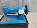 Стара детска шивашка машина, снимка 2