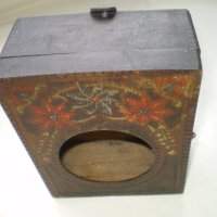 Стара  дървена кутия за часовник с пирография , снимка 3 - Антикварни и старинни предмети - 41842870