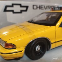 1:18 Chevrolet Caprice NY TAXI - UT MODELS, снимка 10 - Колекции - 39743767