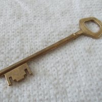 Стар бронзов ключ SILCA, снимка 1 - Антикварни и старинни предмети - 42065553