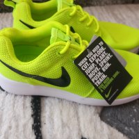Nike нови оригинални маратонки 37.5, снимка 1 - Маратонки - 41363074