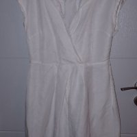 Бяла рокля Л с дължина до коляното , снимка 1 - Рокли - 34717807