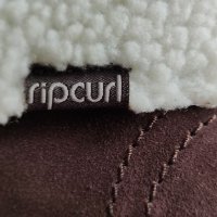 Продавам нови ,велурени  дамски обувки Rip Curl , номер 38., снимка 4 - Дамски боти - 36161693