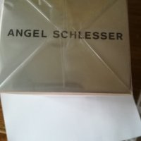 Продавам спрей за тяло Angel Schlesser Femme  200 мл., снимка 2 - Дамски парфюми - 39233947