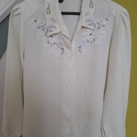 Дамска бяла риза с цветна бродерия, снимка 2 - Ризи - 41971874