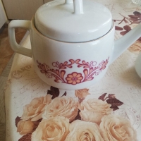 Порцеланов комплект чайник и захарница, снимка 3 - Аксесоари за кухня - 36087082