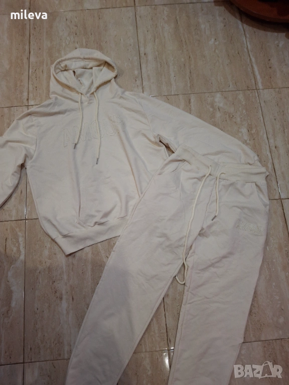 Дамски спортен комплект, снимка 1