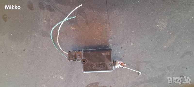 Моторче Централно Заден Капак за Рено Сценик 1998г / Renault Scenic 1998y, снимка 1