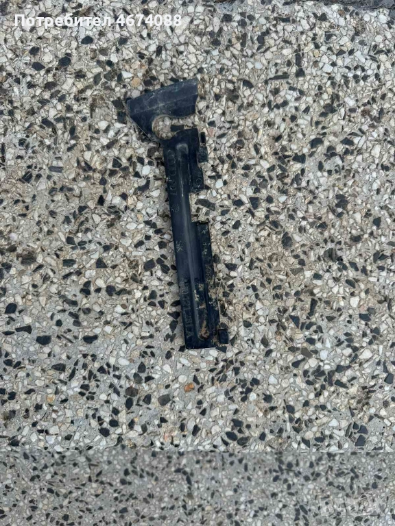 Малък преден дефозьор на Ауди Audi A8 H4 D4 само за 10лв. 4h0121281а, снимка 1