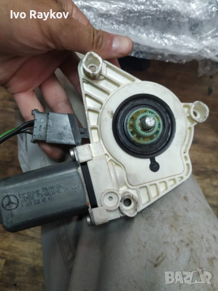 Задно ляво моторче стъклоповдигач Mercedes B Class W245 , A1698204542, снимка 1