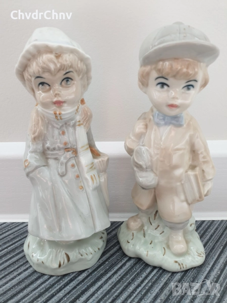 Sanbo Valencia статуетки 19см/2бр чифт/малка САНБО Валенсия испанска порцеланова фигура деца с шапки, снимка 1