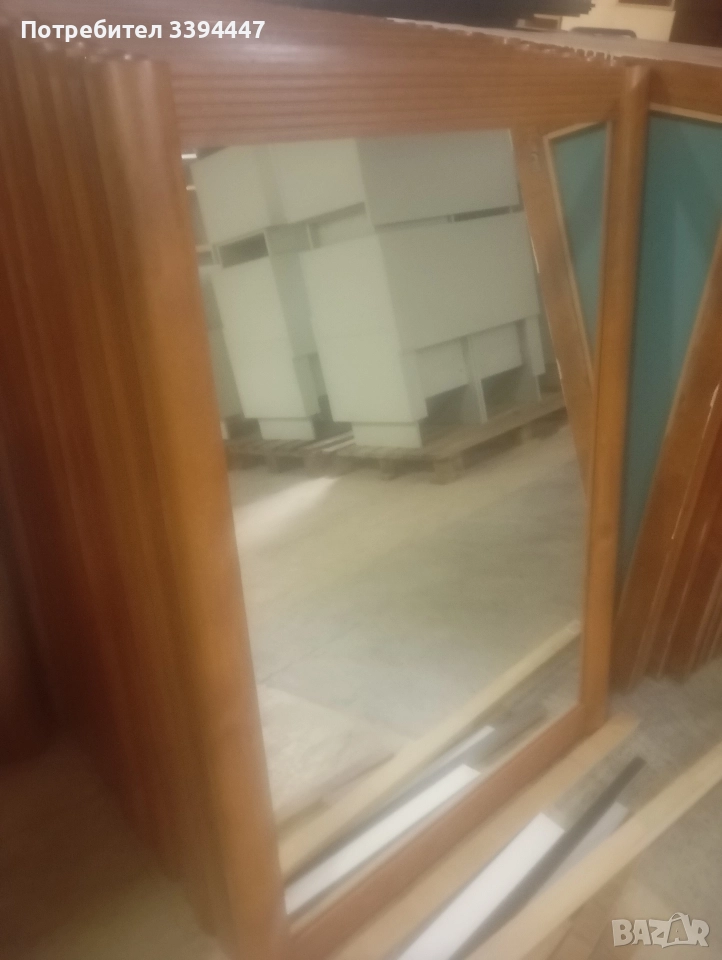 огледало с дървена рамка 80 на 110 сантиметра , снимка 1