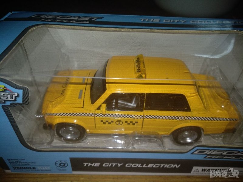 Лада такси,М 1:24,със звук и светлини,отварящи се врати и капаци, снимка 1