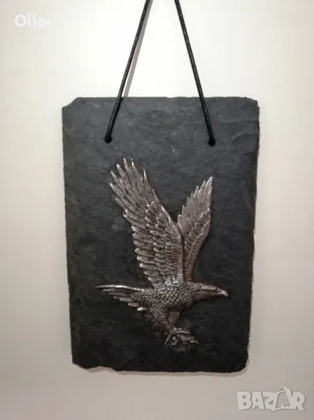Пластика на орел върху плоча от черен гнайс. , снимка 1