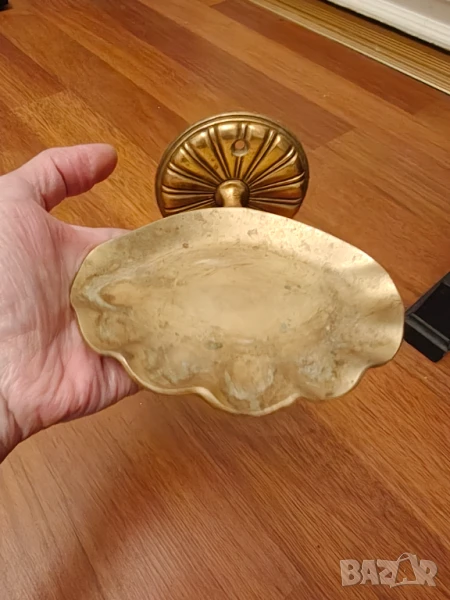 Масивна рядка месингова сапуниерка , снимка 1