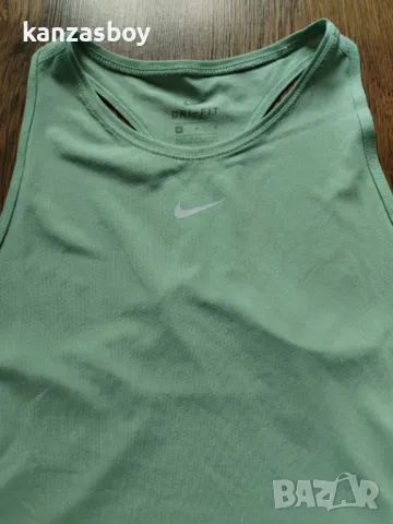 Nike Pro Tank All Over - страхотен дамски потник КАТО НОВ М, снимка 4 - Потници - 49862945
