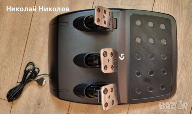 LOGITECH  Trueforce G923 racing wheel и pedals, LOGITECH driving force shifter, снимка 7 - Джойстици и геймпадове - 53733306