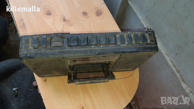 Старо радио и касетофон, снимка 2 - Радиокасетофони, транзистори - 53750657