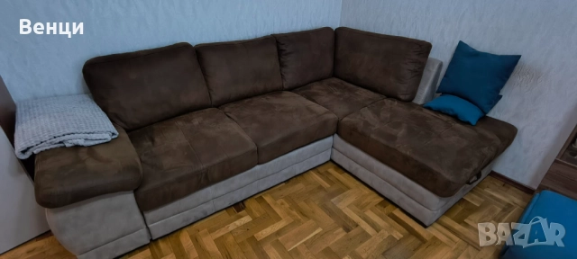 Ъглов диван със функция сън