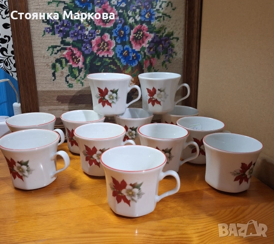 Баварски порцеланов сервиз от 12 чашки за кафе, снимка 2 - Сервизи - 52480850
