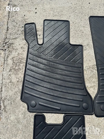 Оригинални Гумени Стелки за Мерцедес!, снимка 2 - Аксесоари и консумативи - 50985600